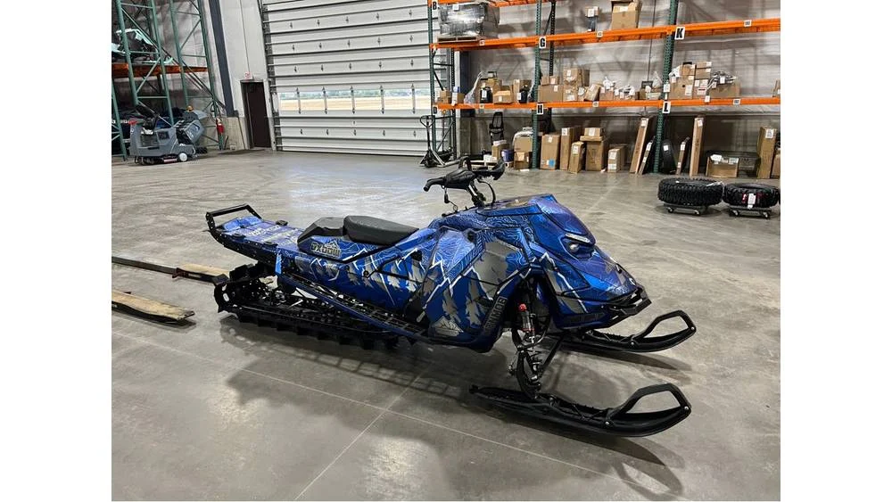 2025 Ski Doo SUMMIT X w Expert Package 154 850 Turbo w10 25 Screen Snowmobile for Sale 3