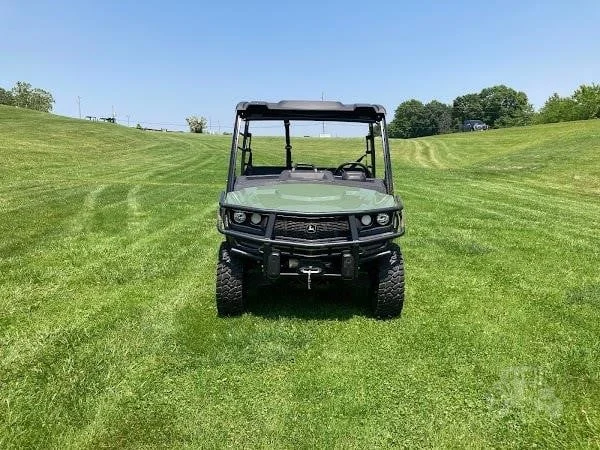 2023 John Deere Gator XUV 835M 4WD Utility CartPre Owned For Sale14 (1)