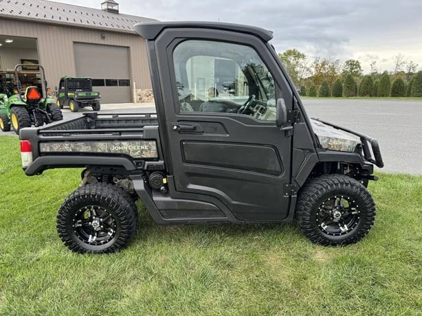 2023 John Deere Gator XUV 835R 4WD Utility Cart Pre Owned For Sale21 (1)