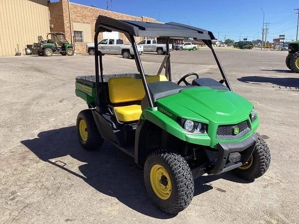 2024 John Deere Gator XUV 835M (Camo) 4WD Utility Cart Pre Owned (1)