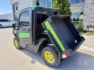 2024 John Deere Gator XUV 835R Signature Edition 4WD Utility Cart Pre Owned For Sale38 (4)