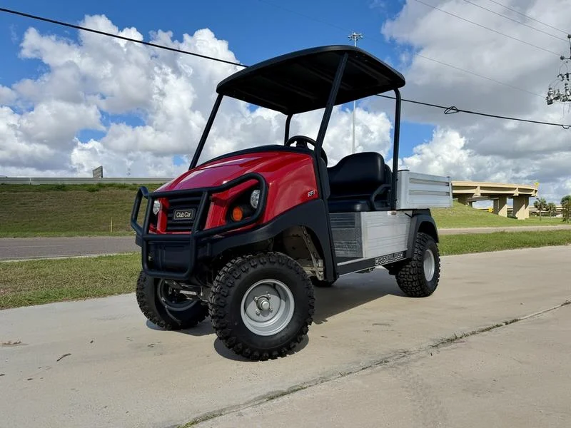 2025 CLUB CAR Carryall 550 Gas EFI Premium Red for Sale (1)