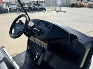 2025 CLUB CAR Carryall 550 Gas EFI Premium Red for Sale (8)