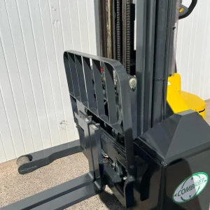 Combilift WR Electric Pantograph Carriage Stacker For Sale (6)
