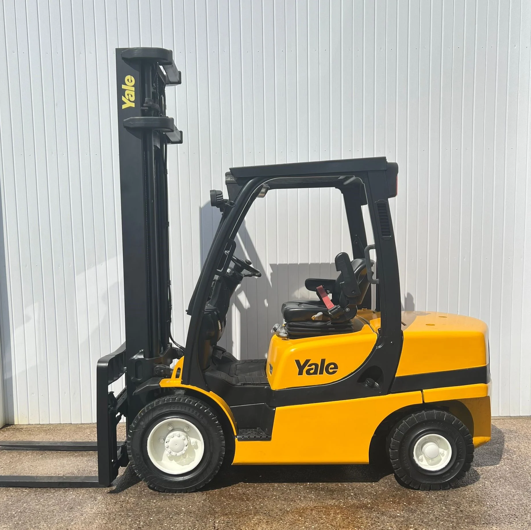 YALE GDP35VX Diesel Forklift for Sale (1)
